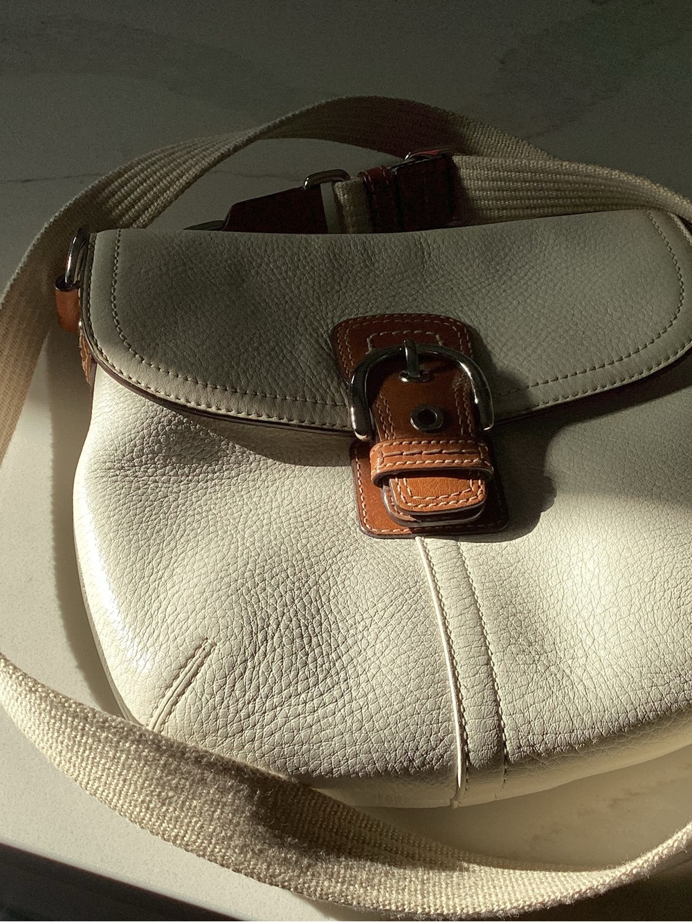 Coach Cream Leather Crossbody with Tan Buckle - Picture 1 of 8